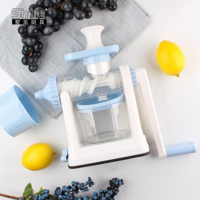 Manual home use fruit juicer machine